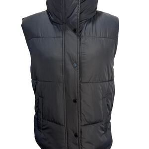 Abercrombie & Fitch black puffer vest, Size S